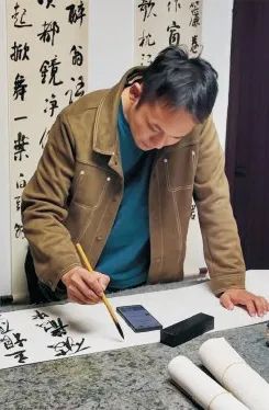 “經(jīng)典·時(shí)代·未來”安徽省優(yōu)秀青年書法作品展暨創(chuàng)作研究活動(dòng)(三)(圖1) 微信圖片_20250514135401.jpg