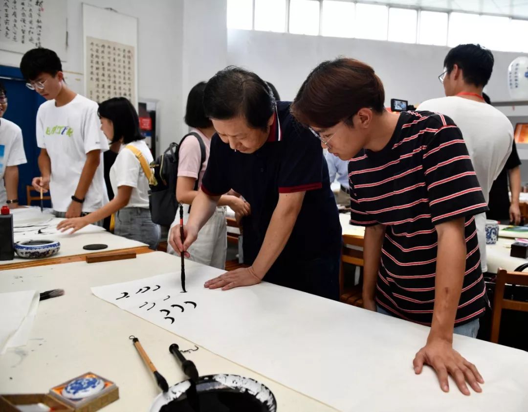 文藝名家進(jìn)高校——省文聯(lián)文藝小分隊(duì)走進(jìn)合肥工業(yè)大學(xué)(圖6)