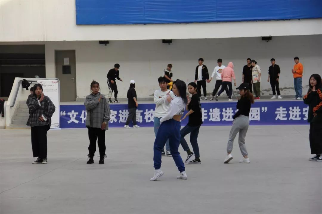 文藝名家進(jìn)高?！∥穆?lián)文藝小分隊(duì)走進(jìn)安徽理工大學(xué)(圖15)