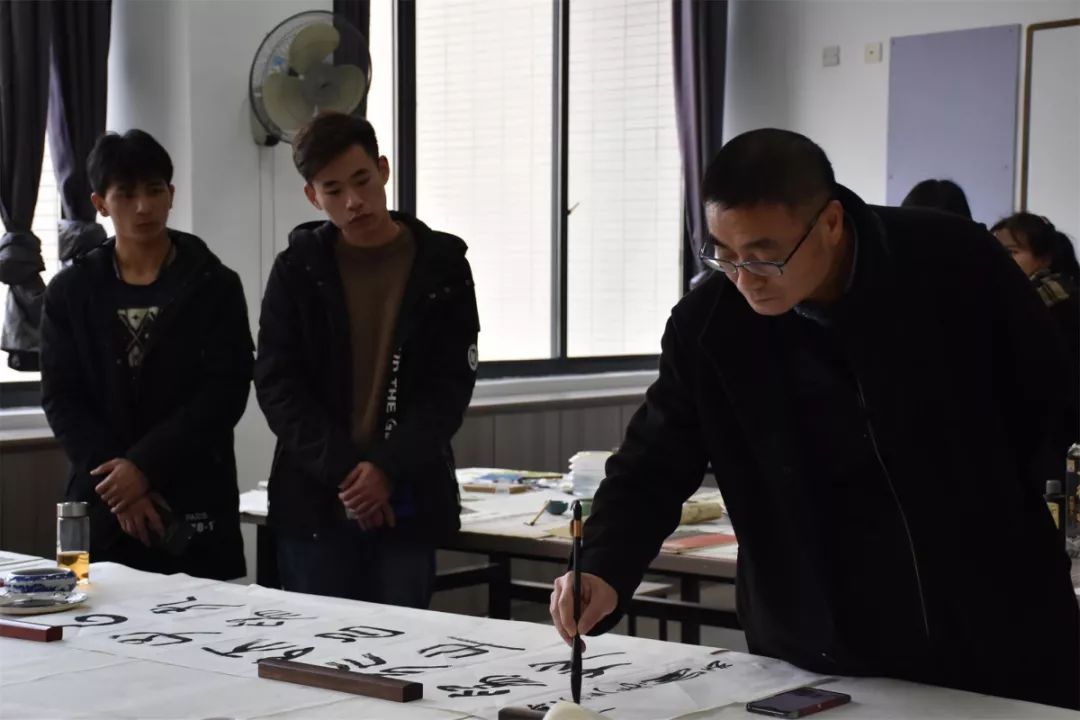 文藝名家進高校--省文聯(lián)文藝小分隊走進池州學(xué)院(圖8)