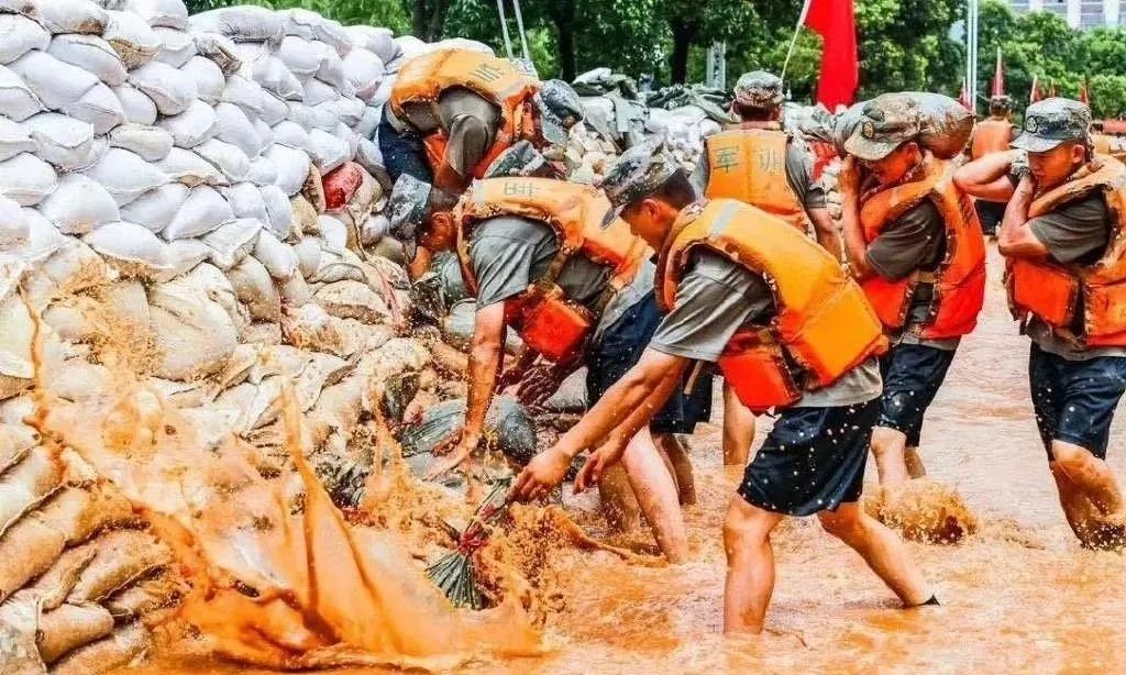聞“汛”而動(dòng)，“藝”往無前，抗洪救災(zāi)——蕪湖市書法家協(xié)會(huì)在行動(dòng)(圖3)