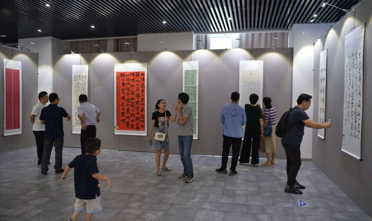 雛鳳聲清——蚌埠市書法重點人才班成果展在市文藝中心開幕(圖7)