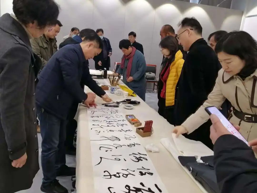 傳承紅色文化 攜手共迎小康｜蘇皖兩省六市書畫展在蚌埠開幕(圖8)