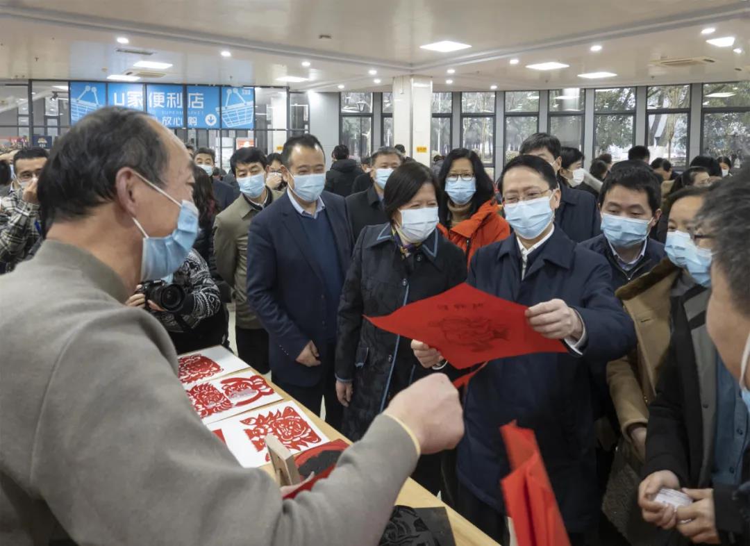 2022年“我們的中國夢(mèng)”——文化進(jìn)萬家暨送“文化年貨”示范活動(dòng)走進(jìn)科學(xué)島(圖4) 2022年“我們的中國夢(mèng)”——文化進(jìn)萬家暨送“文化年貨”示范活動(dòng)走進(jìn)科學(xué)島(圖4)