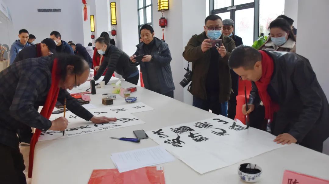 迎冬奧 送祝福 | 省文聯(lián)文藝志愿服務(wù)小分隊走進(jìn)省體育博物館(圖12) 圖片