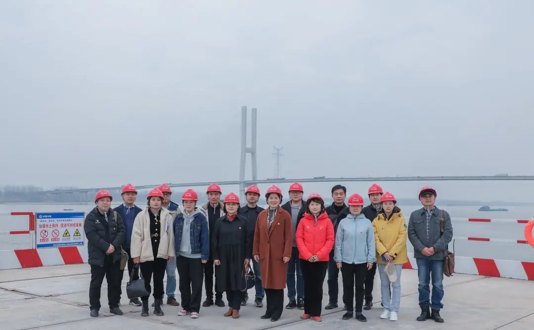 為時(shí)代和人民放歌|安徽省文聯(lián)文藝志愿服務(wù)活動(dòng)走進(jìn)銅陵(圖16) 為時(shí)代和人民放歌|安徽省文聯(lián)文藝志愿服務(wù)活動(dòng)走進(jìn)銅陵(圖16)